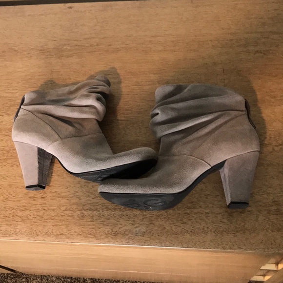 BCBG gray suede stacked heel booties-size 8B/38 - Picture 4 of 7